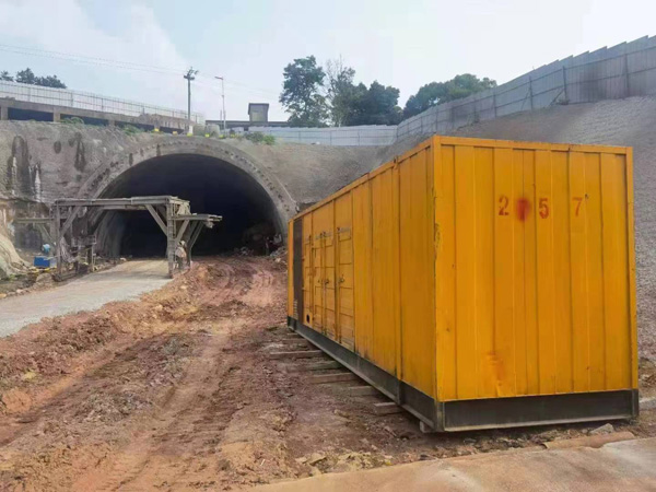 建德发电机出租自启装置的工作原理是什么？
