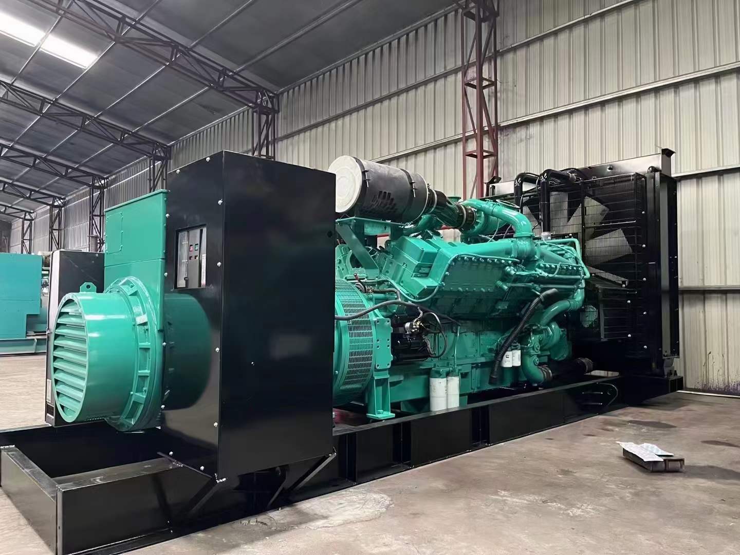 建德如何降低 800kW 柴油发电机输出电流的波动？