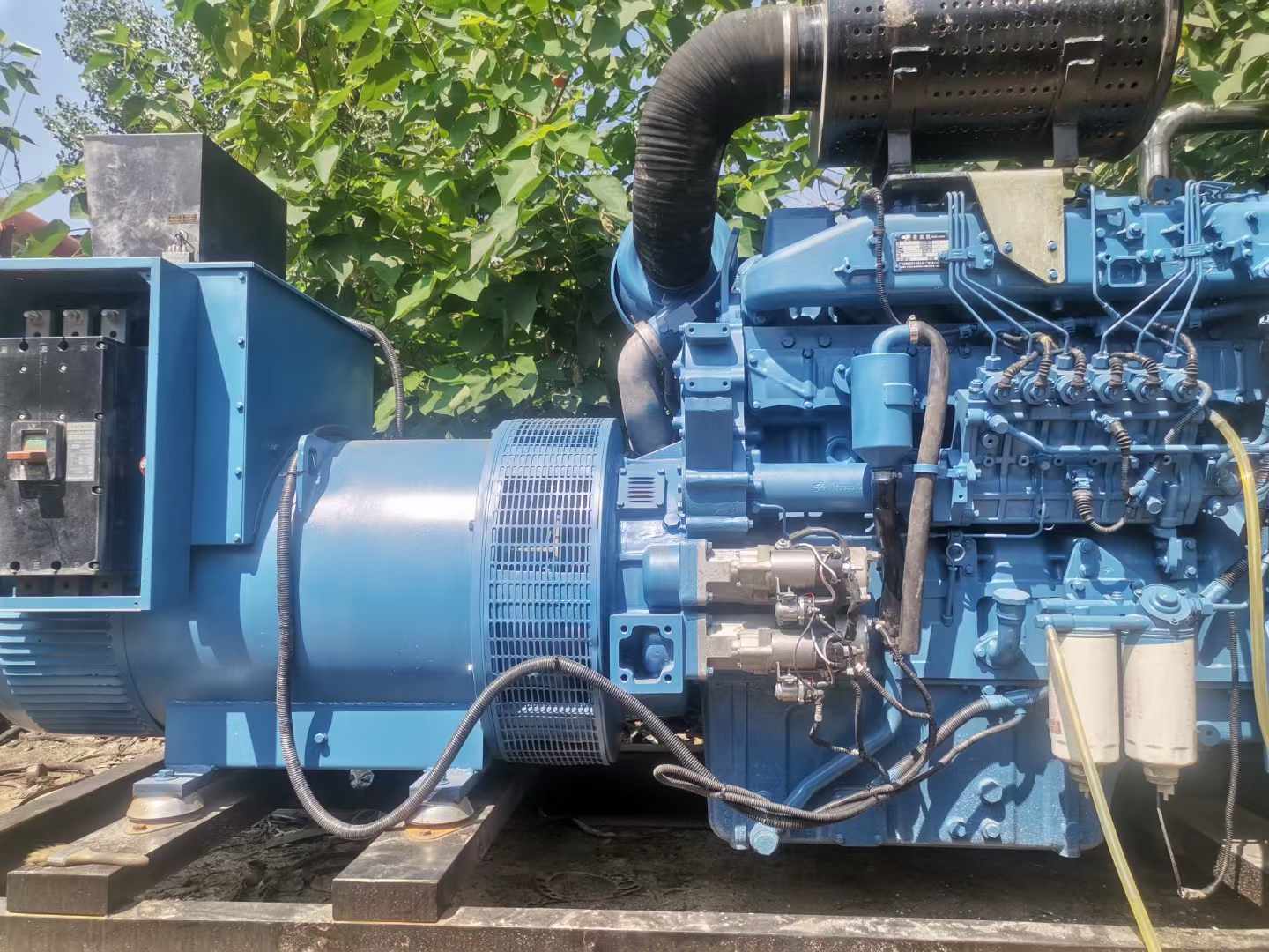 建德详细说明降低 800kW 柴油发电机输出电流波动的方法