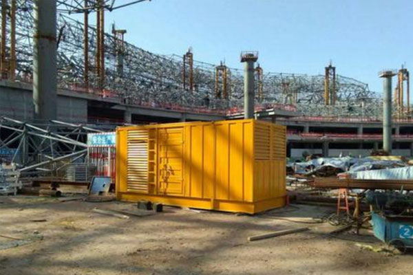 建德发电机出租如何判断空气滤清器是否需要更换？