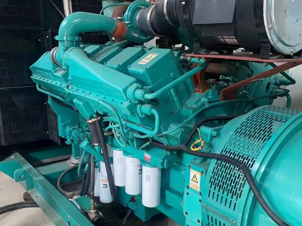 建德更换100kW柴油发电机组机油时，需要注意哪些事项？